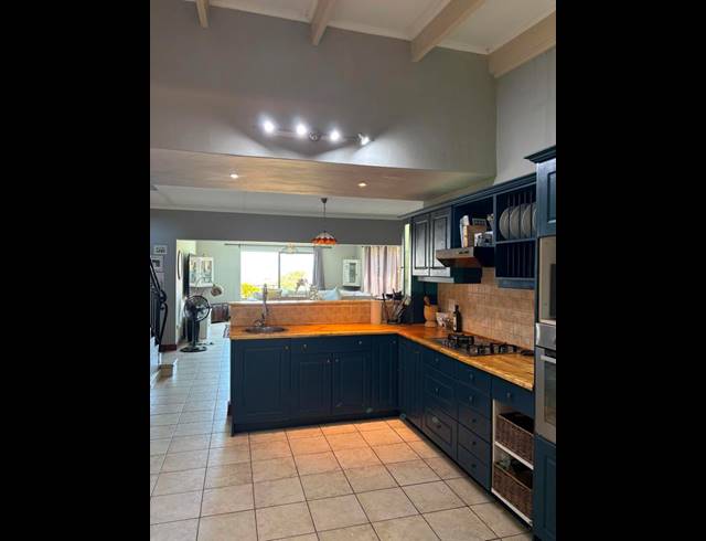 3 BEDROOM PROPERTY TO RENT IN MOUNTAIN SIDE